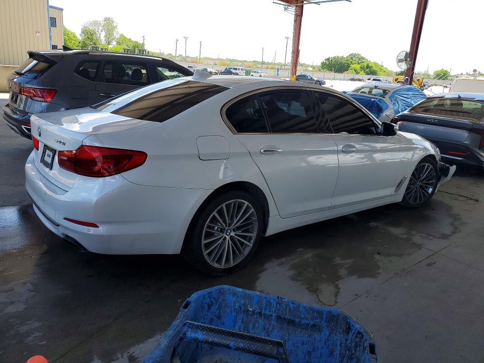 48996426 :رقم المزاد ، WBAJE5C57JWA92944 vin ، 2018 Bmw 540 مزاد بيع