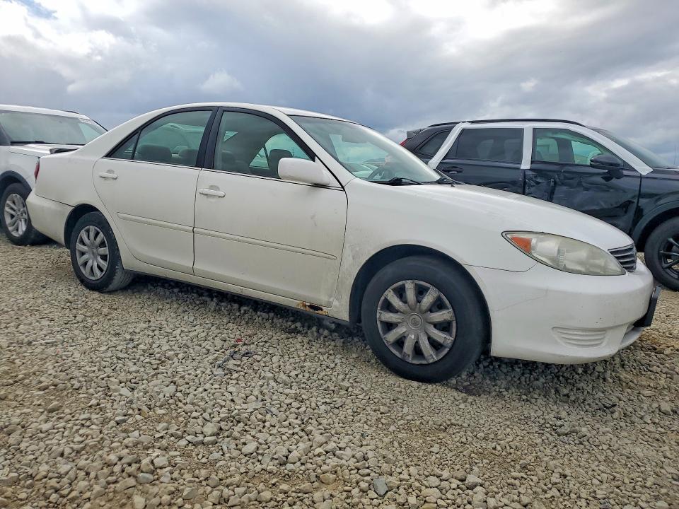 2006 Toyota Camry მანქანა იყიდება აუქციონზე, vin: 4T1BE32K56U678136, აუქციონის ნომერი: 48653086