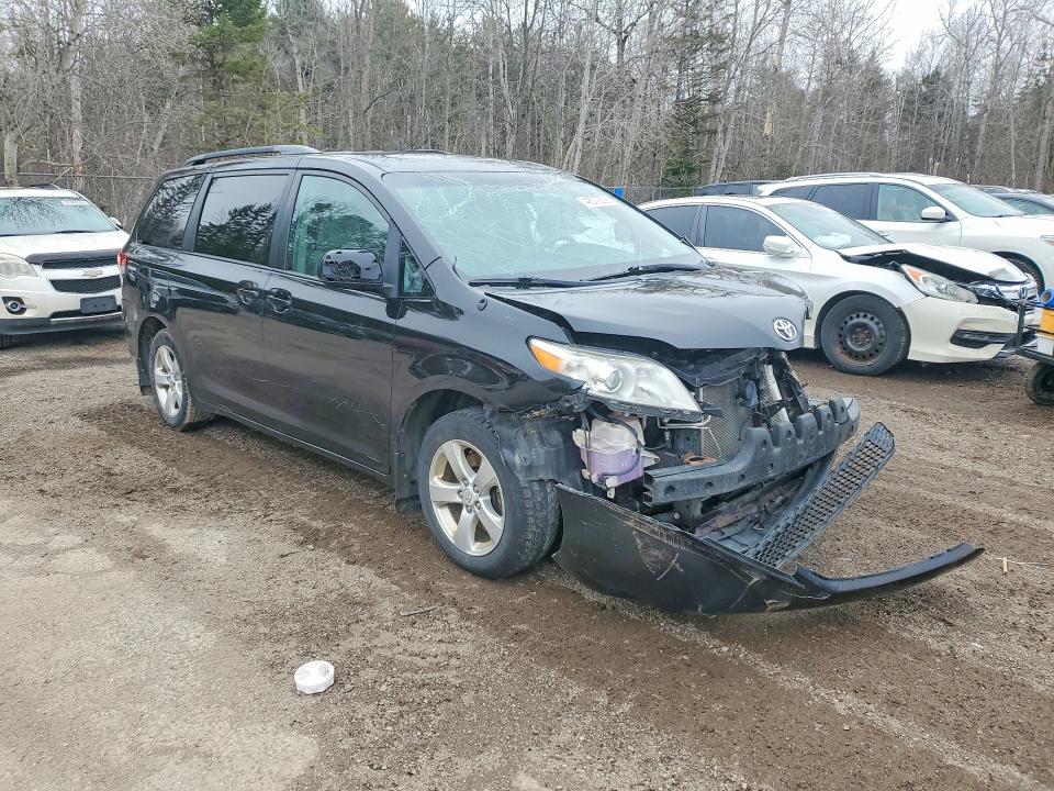 48579206 :رقم المزاد ، 5TDKA3DC6DS017125 vin ، 2013 Toyota Truck/van Sienna Le مزاد بيع