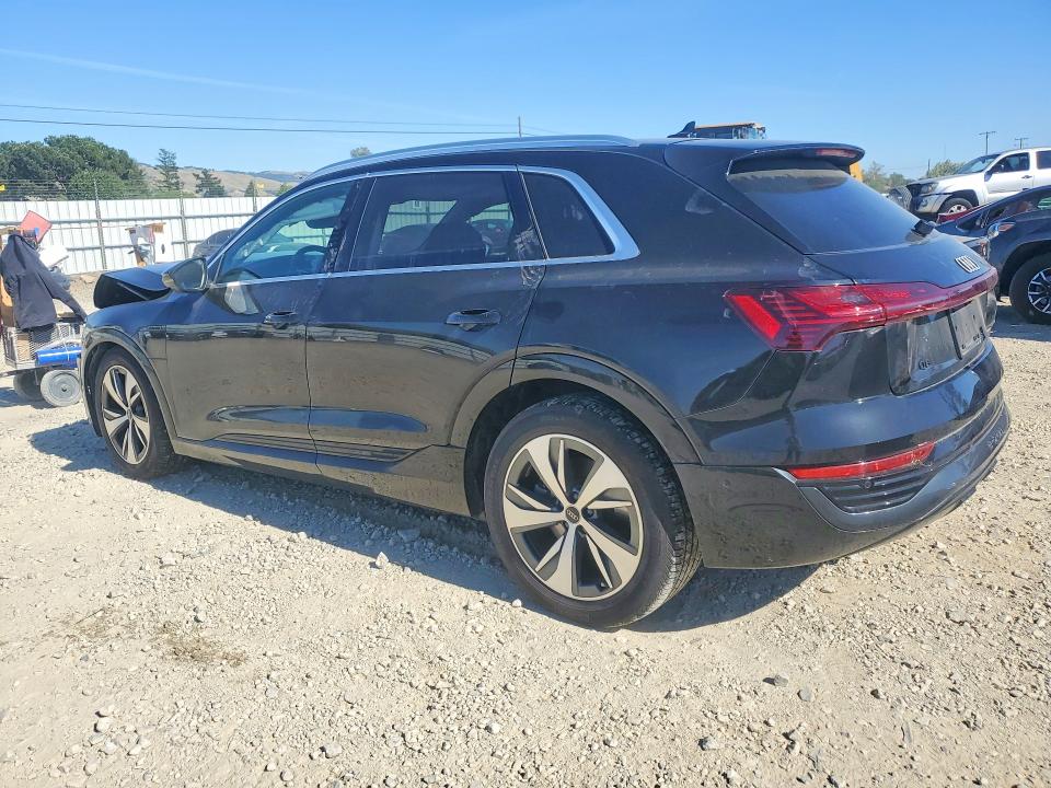 49021366 :رقم المزاد ، WA15AAGE7RB024639 vin ، 2024 Audi Q8 E-tron مزاد بيع
