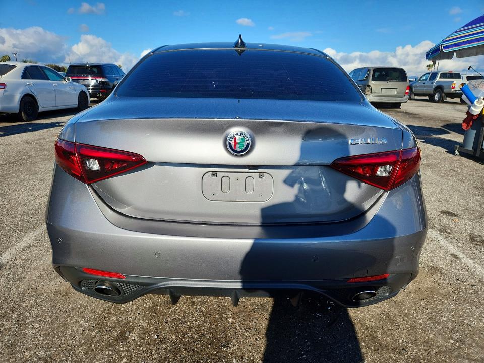 Aukcja sprzedaży 2018 Alfa Romeo Giulia, vin: ZARFAECN2J7583021, numer aukcji: 49105626