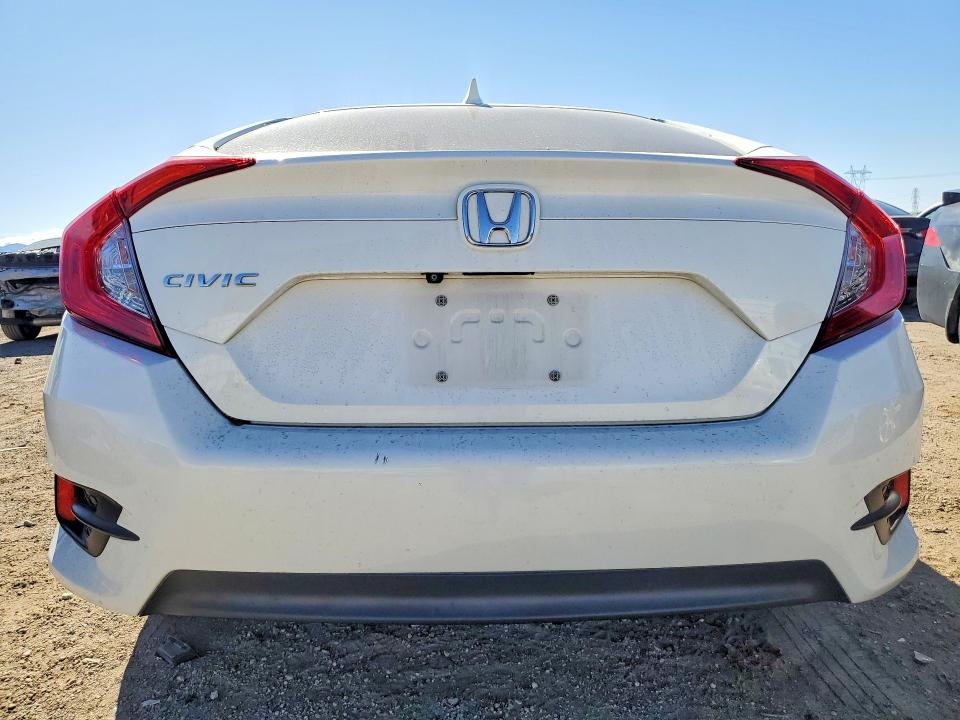 Продажа на аукционе авто 2018 Honda Civic, vin: 19XFC2F7XJE208428, номер лота: 49937346