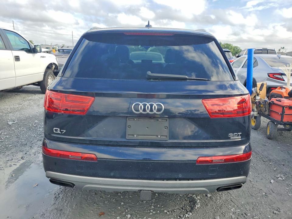 48715616 :رقم المزاد ، WA1VAAF74JD006921 vin ، 2018 Audi Q7 مزاد بيع