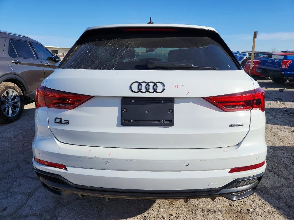 48471266 :رقم المزاد ، WA1EECF36N1135795 vin ، 2022 Audi Q3 مزاد بيع