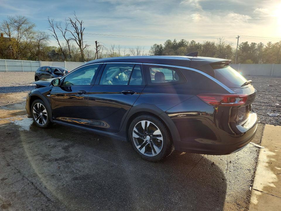 50363246 :رقم المزاد ، W04GU8SX1J1109424 vin ، 2018 Buick Regal Tourx مزاد بيع