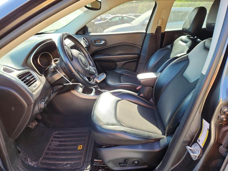 50425296 :رقم المزاد ، 3C4NJCBB7JT327695 vin ، 2018 Jeep Compass مزاد بيع