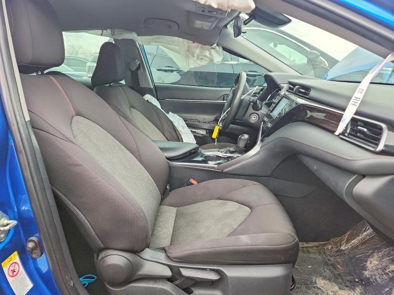 48151586 :رقم المزاد ، 4T1B11HK0KU165099 vin ، 2019 Toyota Camry مزاد بيع