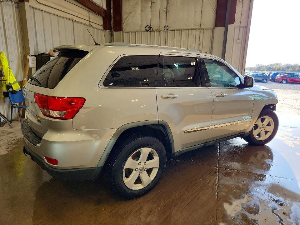 2011 Jeep Grand Cherokee მანქანა იყიდება აუქციონზე, vin: 1J4RR4GG6BC738243, აუქციონის ნომერი: 49783536
