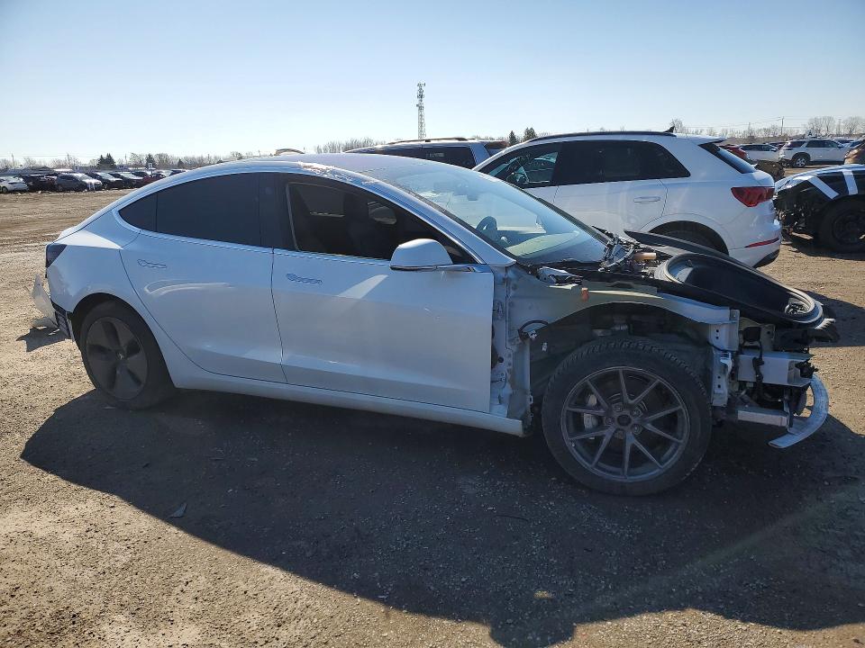 47775596 :رقم المزاد ، 5YJ3E1EB6JF107216 vin ، 2018 Tesla Model 3 مزاد بيع