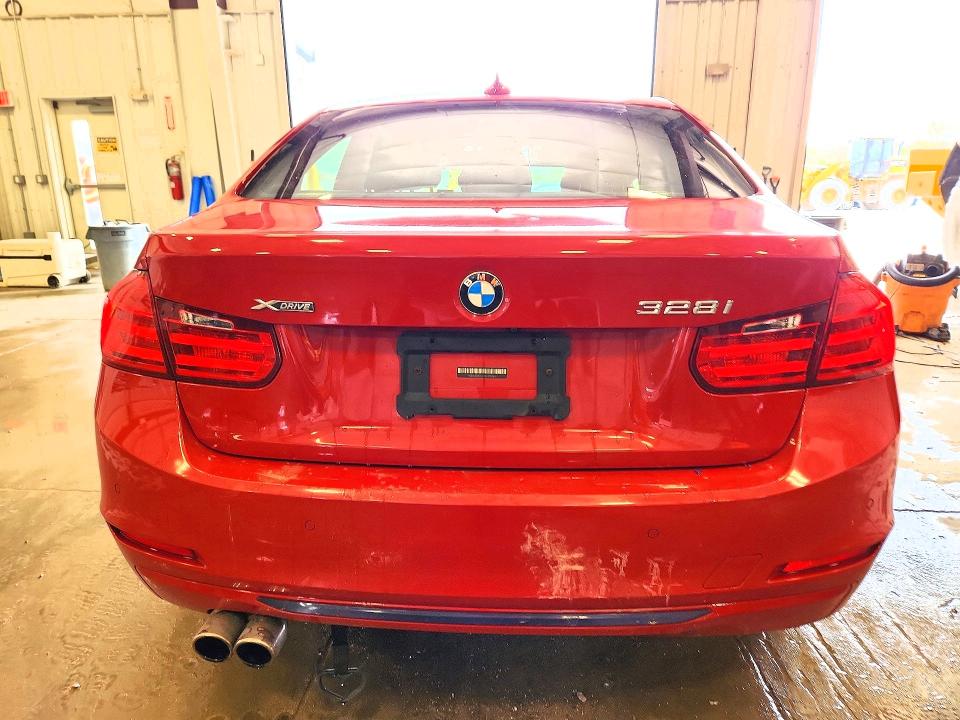 51318376 :رقم المزاد ، WBA3B3G51FNT19264 vin ، 2015 Bmw 328 مزاد بيع