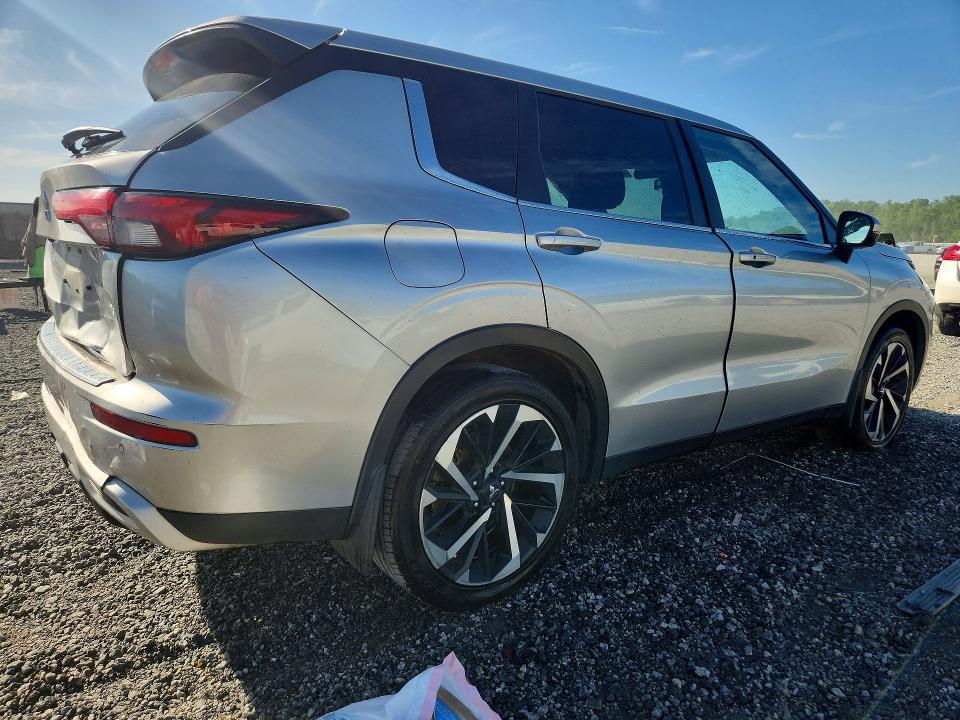 Продаж на аукціоні авто 2022 Mitsubishi Outlander, vin: JA4J3UA88NZ022140, номер лоту: 50250446