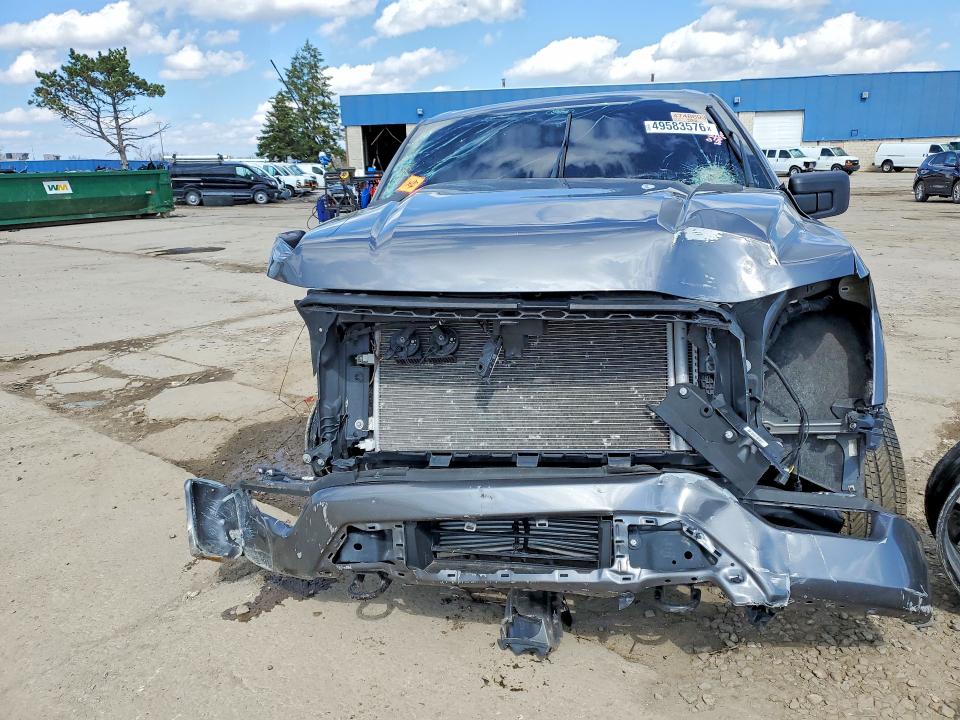 49583576 :رقم المزاد ، 1FTFW1E88NFB16175 vin ، 2022 Ford F150 مزاد بيع