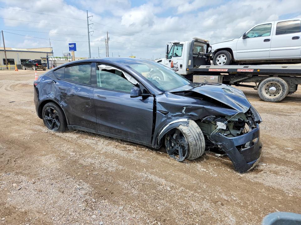 Продажа на аукционе авто 2026 Tesla Model Y, vin: 7SAYGDEE4TA383716, номер лота: 49656426