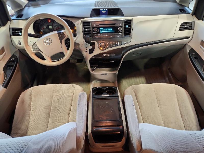 51904156 :رقم المزاد ، 5TDJK3DC4ES090925 vin ، 2014 Toyota Sienna مزاد بيع