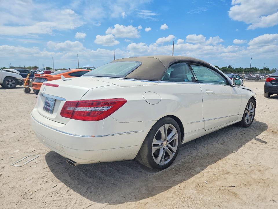 Aukcja sprzedaży 2011 Mercedes-benz E, vin: WDDKK5GF0BF086376, numer aukcji: 51952676