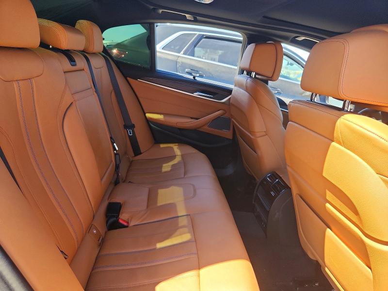 49258356 :رقم المزاد ، WBA13BK03NCJ89878 vin ، 2022 Bmw M550xi مزاد بيع