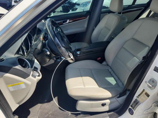 2013 Mercedes-benz C მანქანა იყიდება აუქციონზე, vin: WDDGF4HB8DA810184, აუქციონის ნომერი: 51792066