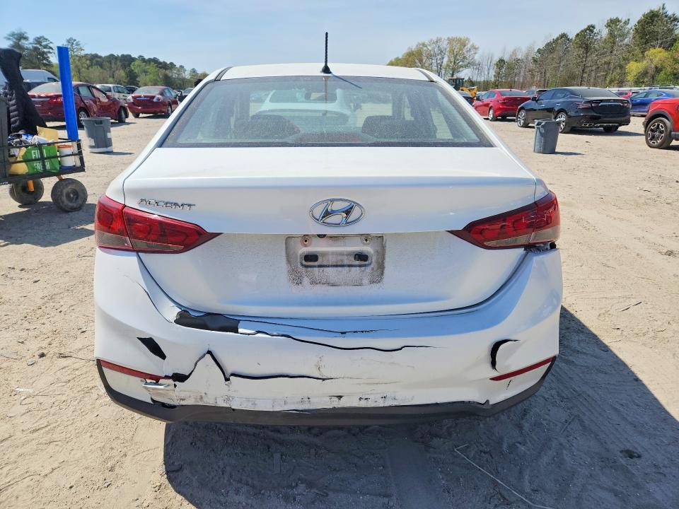 2018 Hyundai Accent მანქანა იყიდება აუქციონზე, vin: 3KPC24A39JE028427, აუქციონის ნომერი: 47798526