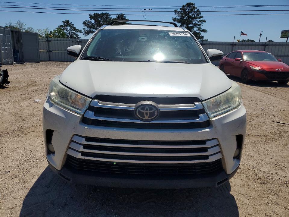2018 Toyota Highlander მანქანა იყიდება აუქციონზე, vin: 5TDJZRFH4JS528974, აუქციონის ნომერი: 49204216