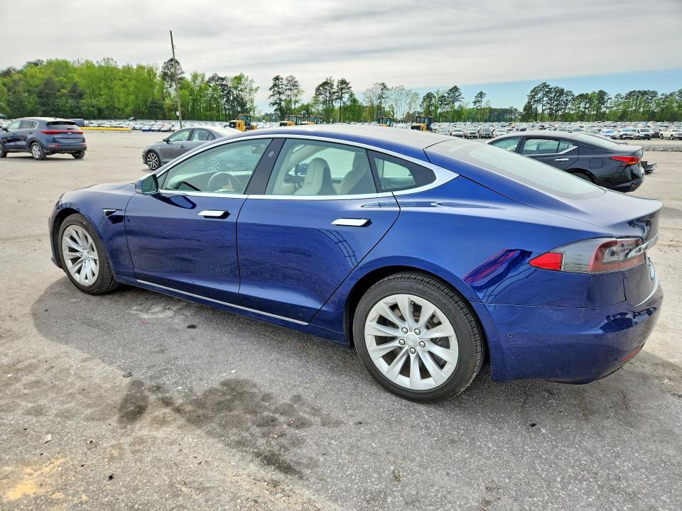 2018 Tesla Model S მანქანა იყიდება აუქციონზე, vin: 5YJSA1E22JF283980, აუქციონის ნომერი: 49216336