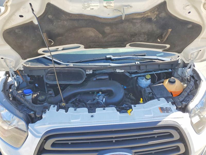 52139086 :رقم المزاد ، 1FTKR3XM9JKB52261 vin ، 2018 Ford Transit مزاد بيع