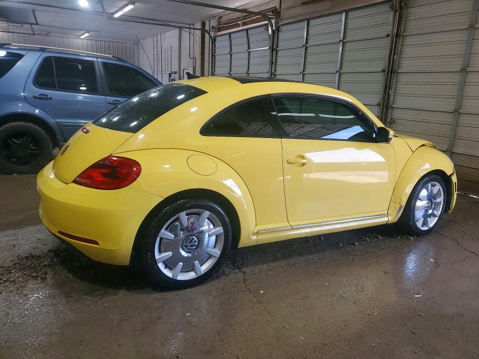 2013 Volkswagen Beetle მანქანა იყიდება აუქციონზე, vin: 3VWJP7AT8DM601867, აუქციონის ნომერი: 51257366