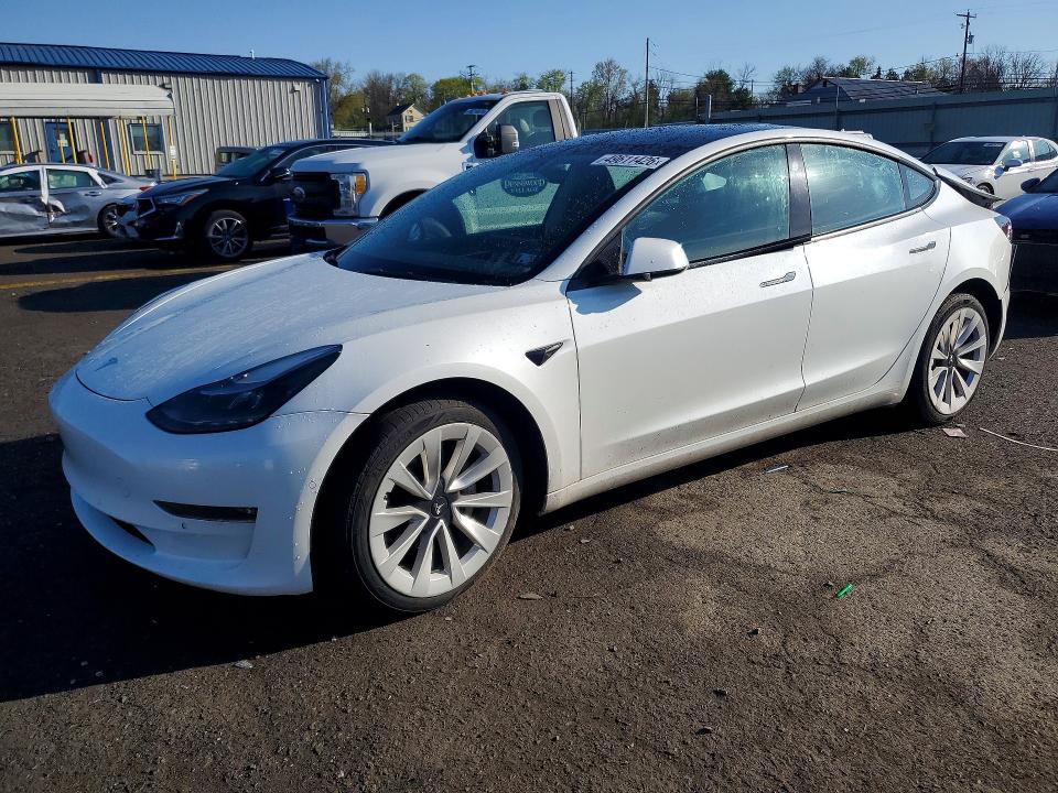 49611426 :رقم المزاد ، 5YJ3E1EB5NF227076 vin ، 2022 Tesla Model 3 مزاد بيع