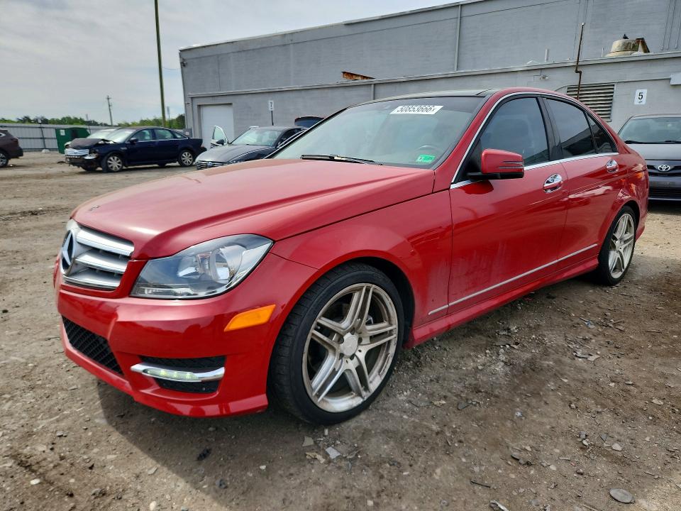 Продажа на аукционе авто 2014 Mercedes-benz C, vin: WDDGF4HB1EA945136, номер лота: 50853666