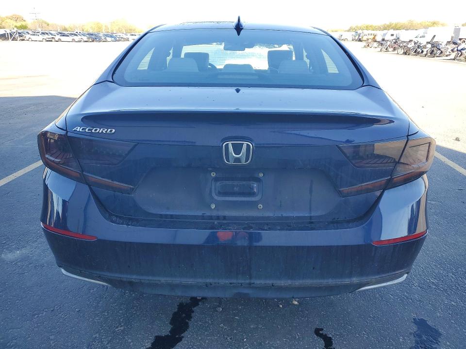 2018 Honda Accord მანქანა იყიდება აუქციონზე, vin: 1HGCV1F17JA194141, აუქციონის ნომერი: 49978976