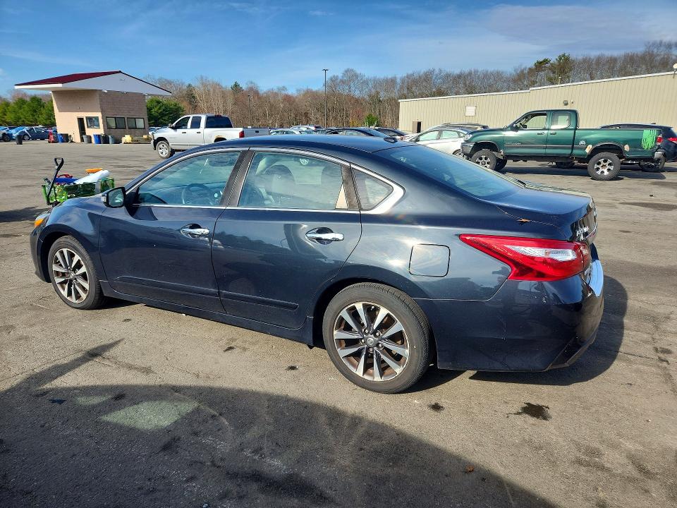 Продажа на аукционе авто 2017 Nissan Altima, vin: 1N4AL3AP3HC165758, номер лота: 49735306