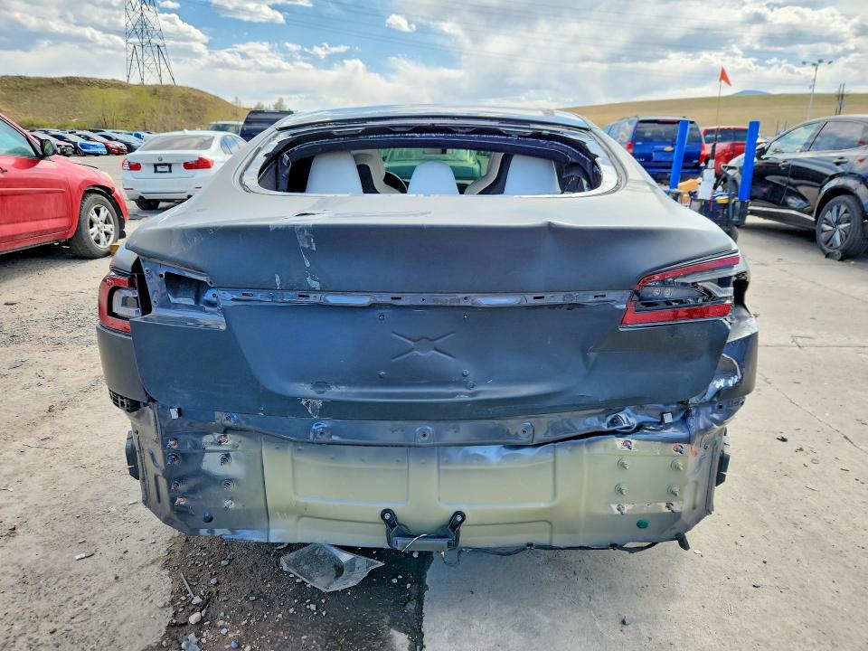 Продажа на аукционе авто 2018 Tesla Model S, vin: 5YJSA1E23JF275726, номер лота: 49843456