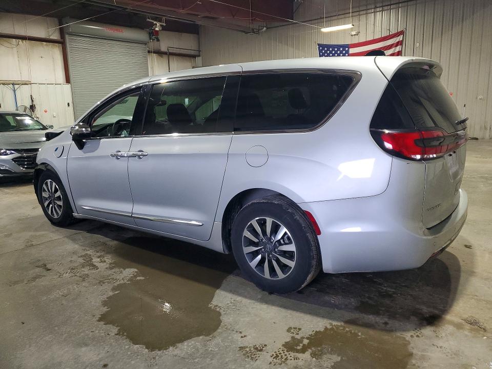 Продаж на аукціоні авто 2023 Chrysler Pacifica, vin: 2C4RC1S76PR592325, номер лоту: 49887536