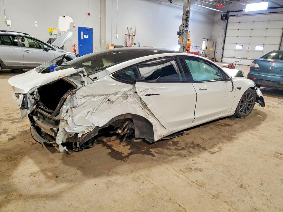 48801056 :رقم المزاد ، LRW3E7EB9RC086869 vin ، 2024 Tesla Model 3 مزاد بيع