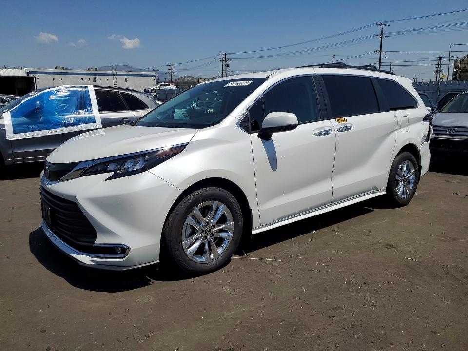 Auction sale of the 2024 Toyota Sienna, vin: 5TDJRKEC7RS210923, lot number: 56286716