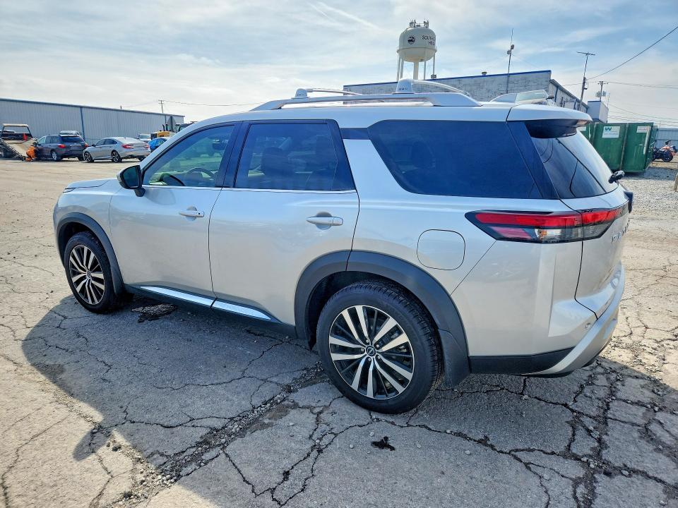 48646966 :رقم المزاد ، 5N1DR3DKXPC227124 vin ، 2023 Nissan Pathfinder مزاد بيع