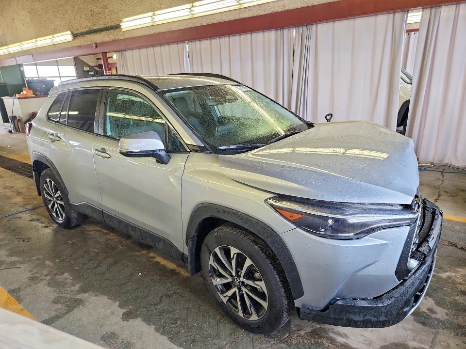 49713566 :رقم المزاد ، 7MUDAABG2RV116122 vin ، 2024 Toyota Corolla Cross مزاد بيع