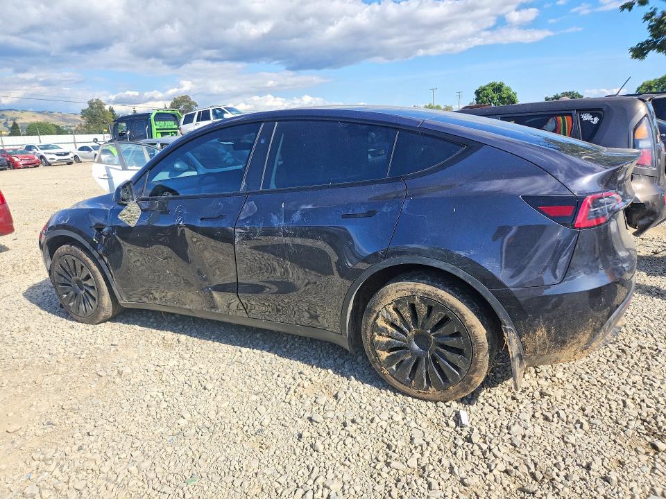 2024 Tesla Model Y მანქანა იყიდება აუქციონზე, vin: 7SAYGDEE4RF185889, აუქციონის ნომერი: 51182586