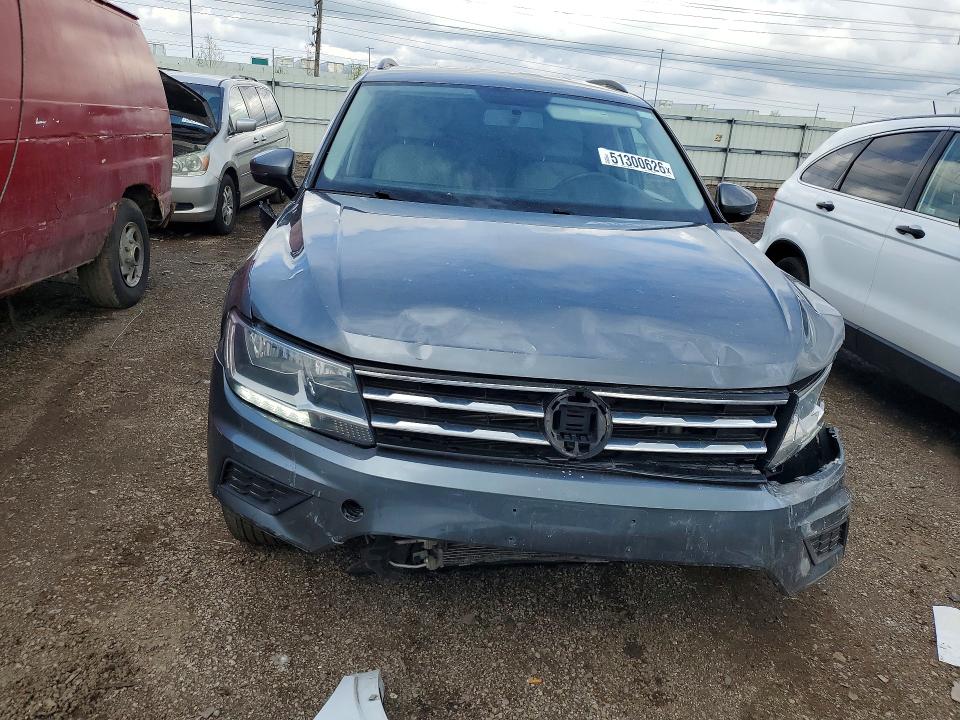 51300626 :رقم المزاد ، 3VV1B7AX0JM124353 vin ، 2018 Volkswagen Tiguan مزاد بيع
