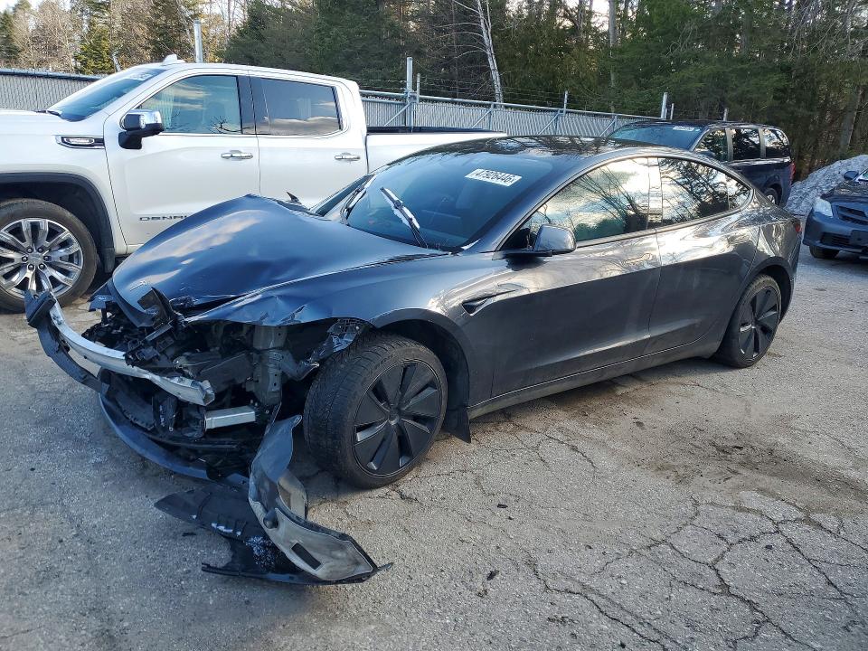 47926446 :رقم المزاد ، LRW3E7FA4RC088938 vin ، 2024 Tesla Model 3 مزاد بيع