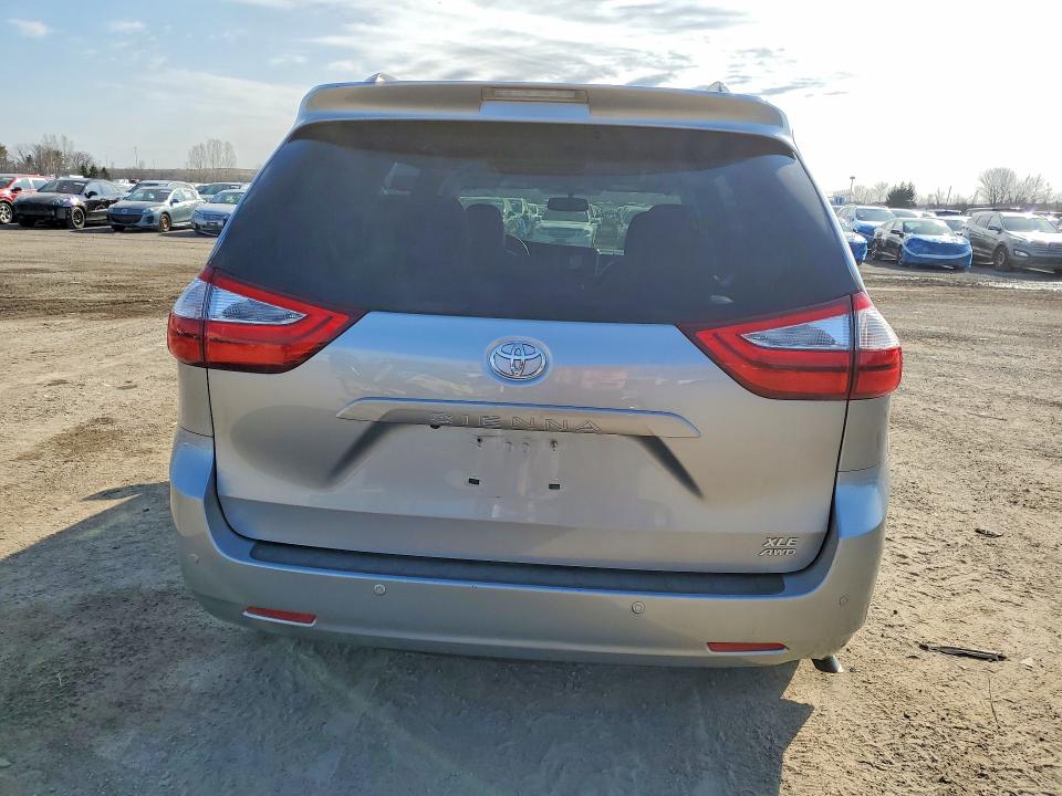 2017 Toyota Sienna მანქანა იყიდება აუქციონზე, vin: 5TDDZ3DC2HS182287, აუქციონის ნომერი: 50419666