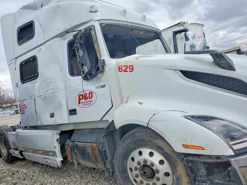 Aukcja sprzedaży 2019 Volvo Vn, vin: 4V4NC9EH3KN899463, numer aukcji: 49654366