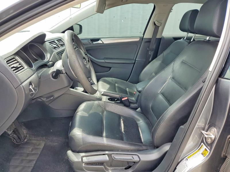 49438226 :رقم المزاد ، 3VWDB7AJ2JM205102 vin ، 2018 Volkswagen Jetta مزاد بيع