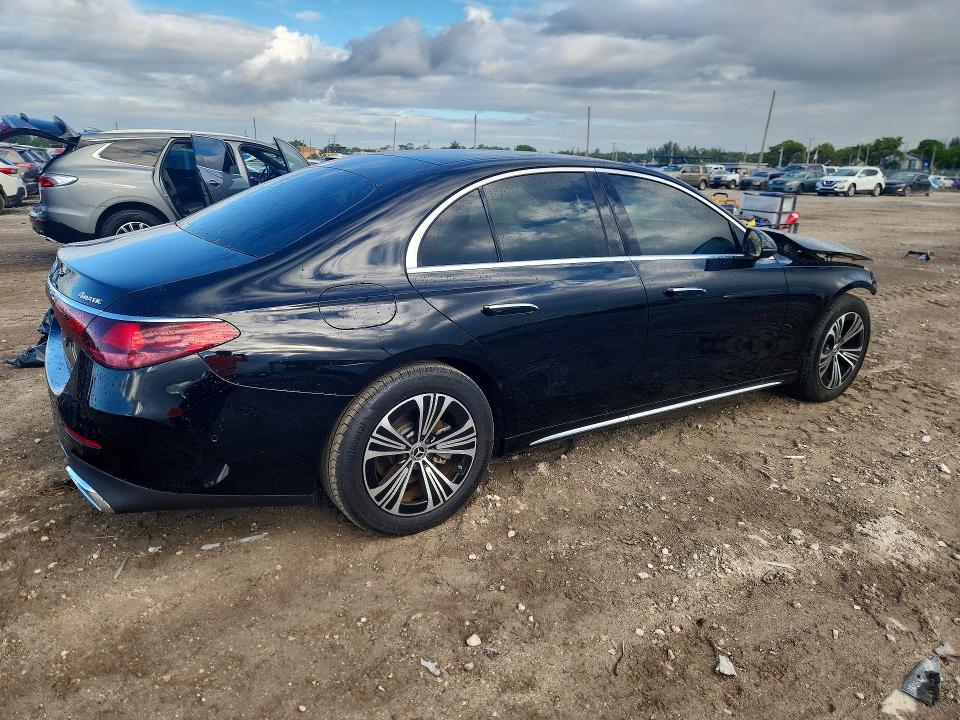 Продажа на аукционе авто 2024 Mercedes-benz E, vin: W1KLF4HB2RA022099, номер лота: 49945476