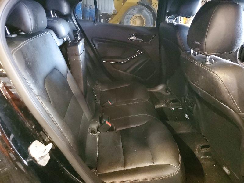 50983396 :رقم المزاد ، WDCTG4EB7JJ404221 vin ، 2018 Mercedes-benz Gla مزاد بيع