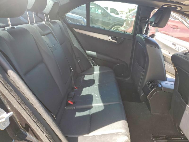 Продажа на аукционе авто 2013 Mercedes-benz C, vin: WDDGF4HBXDA788205, номер лота: 49418316