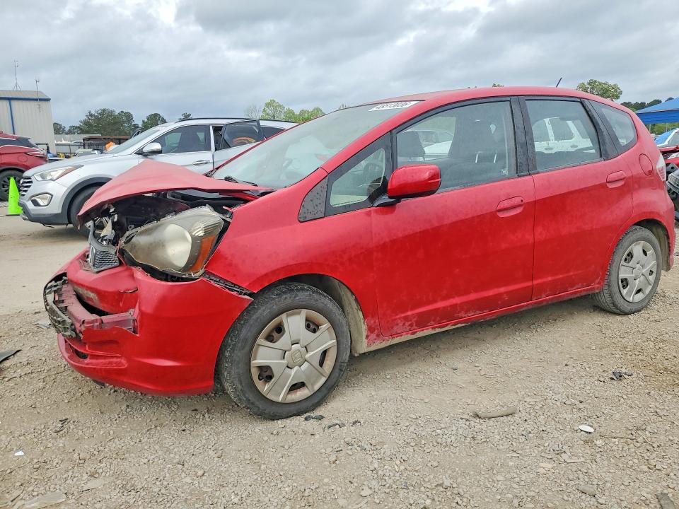 48513036 :رقم المزاد ، JHMGE8H39DC026208 vin ، 2013 Honda Fit مزاد بيع
