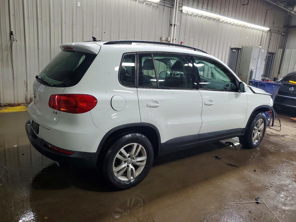 2017 Volkswagen Tiguan მანქანა იყიდება აუქციონზე, vin: WVGAV7AXXHK030418, აუქციონის ნომერი: 51453536