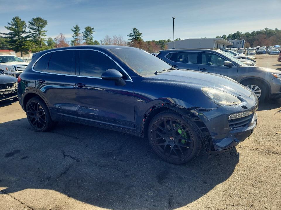 46148086 :رقم المزاد ، WP1AE2A20BLA94382 vin ، 2011 Porsche Cayenne مزاد بيع