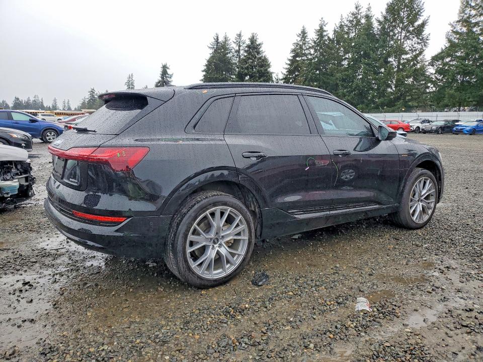 Aukcja sprzedaży 2021 Audi E-tron, vin: WA1VABGE0MB016042, numer aukcji: 48172096