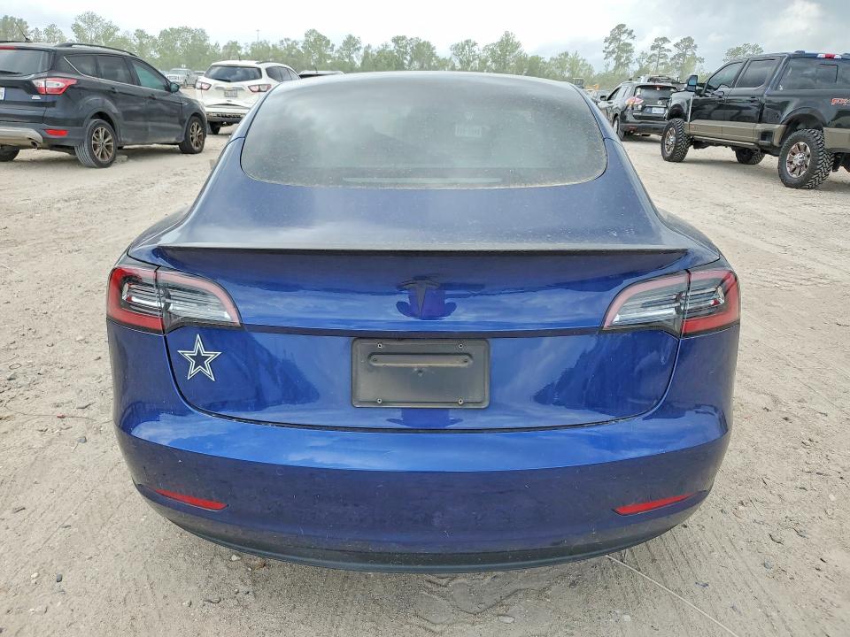 47823626 :رقم المزاد ، 5YJ3E1EC0MF926185 vin ، 2021 Tesla Model 3 مزاد بيع